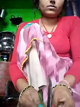 Snapshot of Cut_salni chatting on July 20, 2026, 3:21 am Cut salni online show from July 20, 2026, 3:21 am