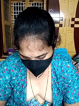 maduri   online show from February 4, 2026, 6:47 pm