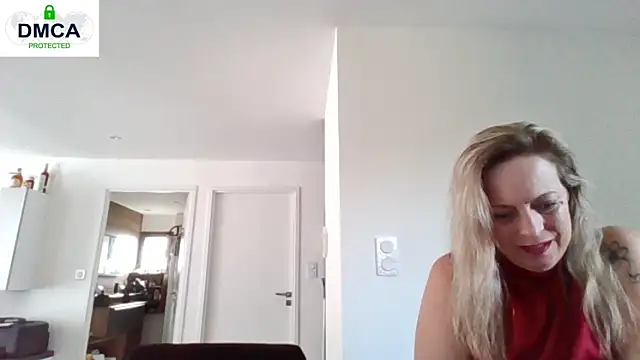 Miss-Chupagirly online show from April 21, 2026, 3:07 pm