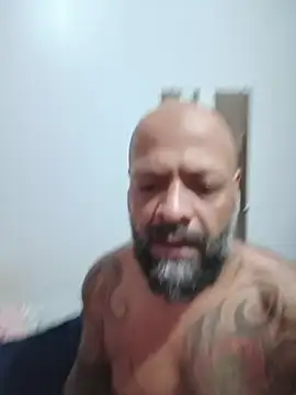 morenoteza0 online show from February 16, 2026, 2:02 pm