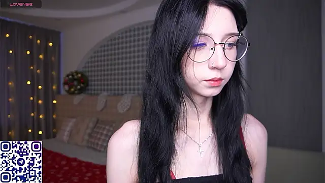 Snapshot of DeliaLoma chatting on January 16, 2026, 5:44 am DeliaLoma online show from January 16, 2026, 5:44 am