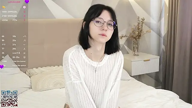 Snapshot of DeliaLoma chatting on March 3, 2026, 6:08 am DeliaLoma online show from March 3, 2026, 6:08 am