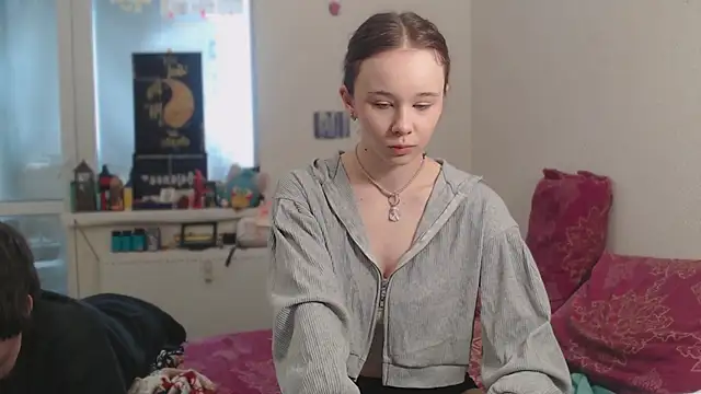 MaryJane x Peter online show from February 2, 2026, 11:42 am