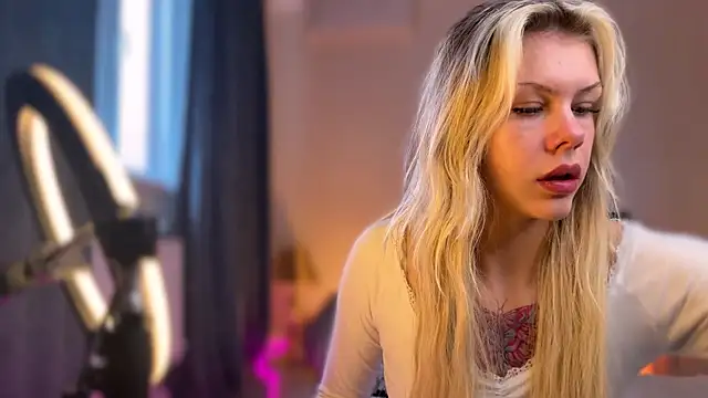 ScoobeDeDoo online show from December 22, 2025, 6:32 am