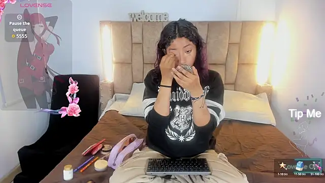 Mia Cavalli online show from March 6, 2026, 12:01 pm