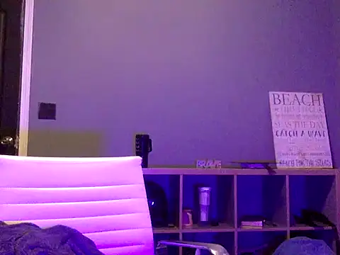 Cantgetenough0069 online show from December 22, 2025, 1:19 pm