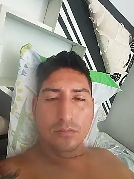 Yrresistible666 online show from February 12, 2026, 1:17 pm