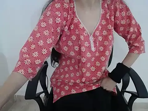 Farhana beautyfull online show from February 27, 2026, 4:56 am