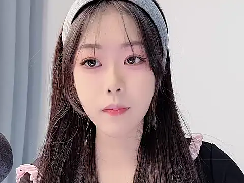 smalldaisy online show from January 12, 2026, 2:06 am