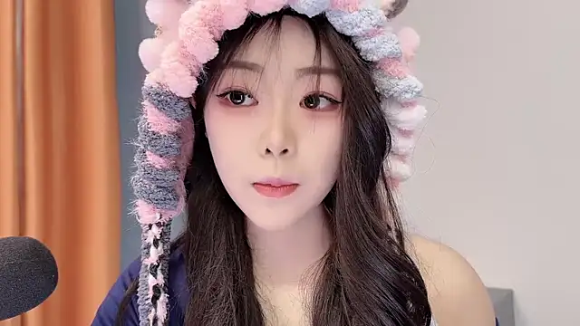 smalldaisy online show from February 5, 2026, 2:27 am