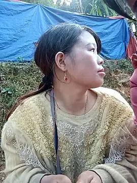 chloe-ri online show from December 19, 2025, 8:10 am