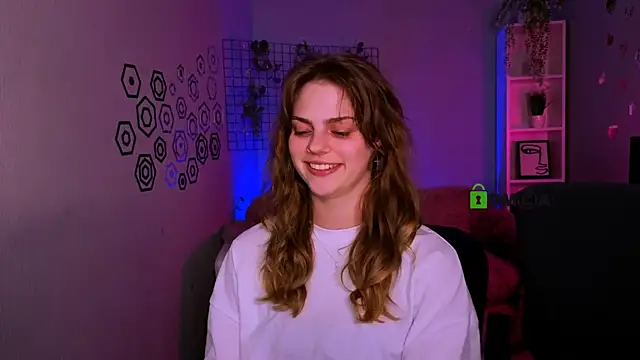 naya may online show from April 22, 2026, 7:15 pm