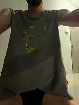 boyxx319 online show from February 13, 2026, 3:30 pm