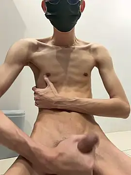 boyxx319 online show from April 19, 2026, 6:35 am