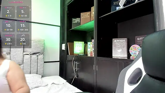 AmbarBrownn  online show from February 18, 2026, 8:49 pm