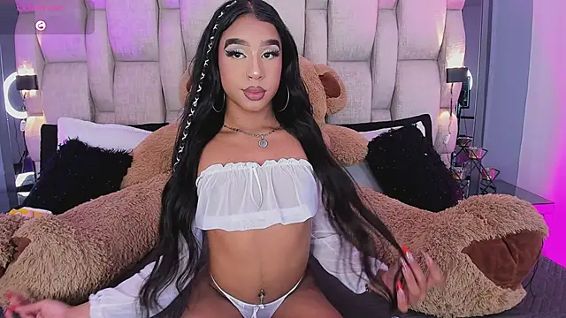 Snapshot of _PaulinaDoll_ chatting on February 6, 2026, 4:17 am PaulinaDoll online show from February 6, 2026, 4:17 am