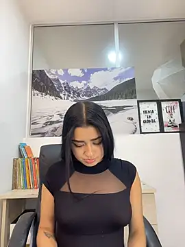 Snapshot of Emilyy05_ chatting on July 19, 2026, 11:52 pm Emilyy05 online show from July 19, 2026, 11:52 pm