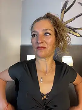 JennaMilf  online show from May 28, 2026, 5:43 pm