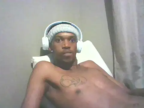 thomasmichael36  online show from January 17, 2026, 10:35 pm