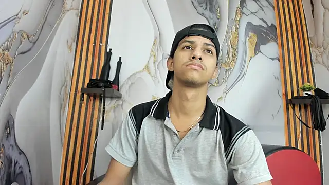 Victor LatinBoy online show from January 15, 2026, 11:59 am