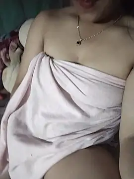 Snapshot of Lucky_cutee chatting on June 24, 2026, 12:04 pm Lucky cutee online show from June 24, 2026, 12:04 pm
