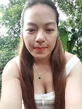 Snapshot of Lucky_cutee chatting on June 25, 2026, 12:10 am Lucky cutee online show from June 25, 2026, 12:10 am