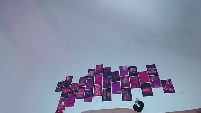 Atenea Luxx online show from March 8, 2026, 2:04 am