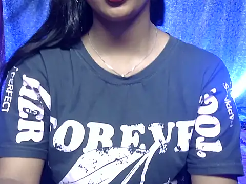 cute Dirty Diva online show from May 17, 2026, 2:57 pm