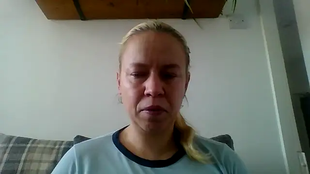 jennyblondeuk online show from February 28, 2026, 2:51 pm