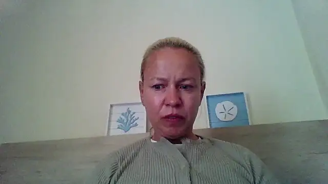 Snapshot of jennyblondeuk chatting on April 30, 2026, 5:08 pm jennyblondeuk online show from April 30, 2026, 5:08 pm