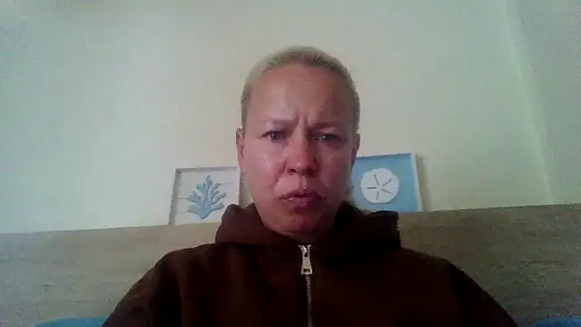 Snapshot of jennyblondeuk chatting on May 1, 2026, 5:39 pm jennyblondeuk online show from May 1, 2026, 5:39 pm