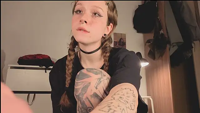 poli blink online show from April 20, 2026, 10:33 pm