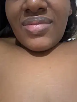 amorasecy online show from March 4, 2026, 11:49 am