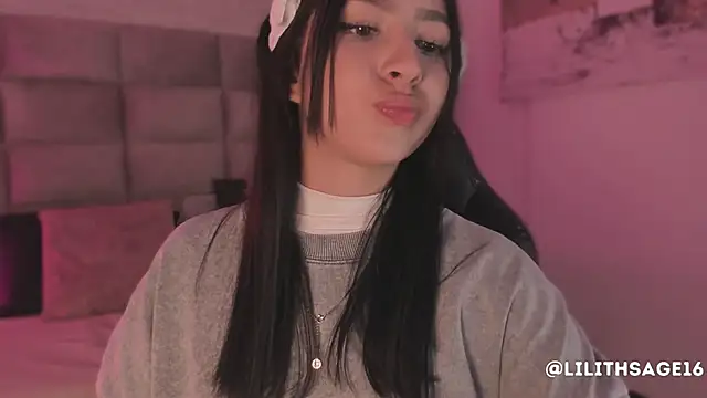 Lilith Sage  online show from March 18, 2026, 7:50 pm