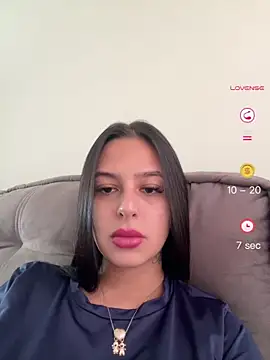 Snapshot of jujuarantes__2026 chatting on June 10, 2026, 2:49 pm jujuarantes 2026 online show from June 10, 2026, 2:49 pm