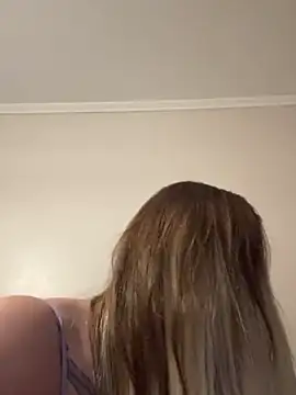 Snapshot of merabel1995 chatting on December 21, 2025, 5:42 pm merabel1995 online show from December 21, 2025, 5:42 pm