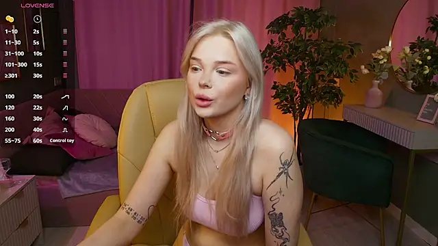 Leslie Caronn online show from April 22, 2026, 7:33 am