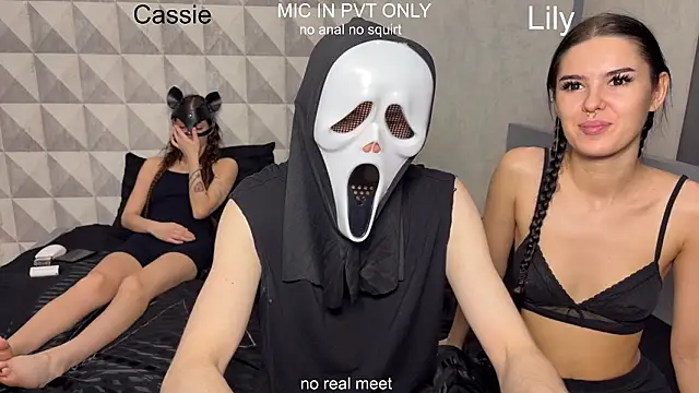 girls secrets online show from February 18, 2026, 11:06 am