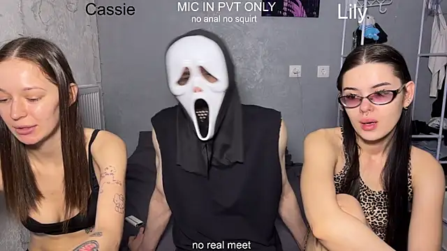 girls secrets online show from April 1, 2026, 9:10 am