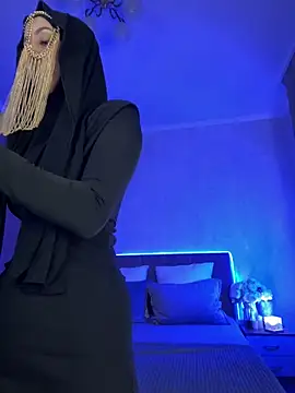 LuxBrunette  online show from April 21, 2026, 5:03 am