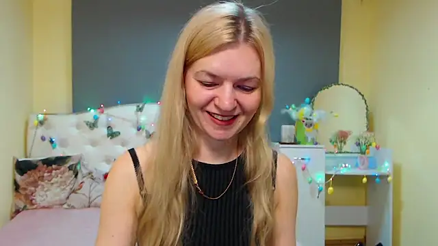 MelissaTyler online show from April 8, 2026, 5:18 am