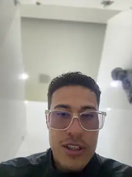 Latin Paisa Boy online show from April 18, 2026, 7:58 pm