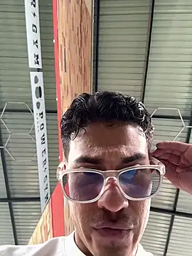 Latin Paisa Boy online show from May 31, 2026, 6:09 pm