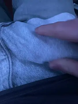 LittleGuy 2007 online show from April 15, 2026, 9:04 pm