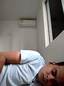 Snapshot of soytorres92 chatting on July 28, 2026, 11:15 pm soytorres92 online show from July 28, 2026, 11:15 pm