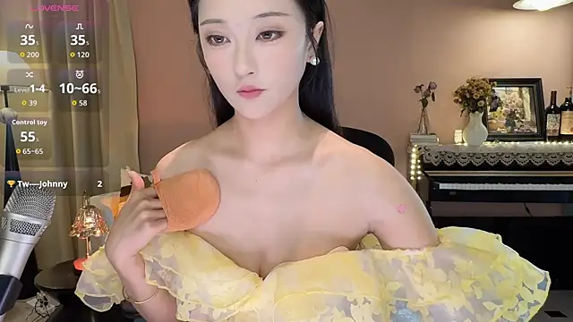 Molly00- online show from April 23, 2026, 7:41 am