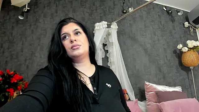 NayaNoirX online show from January 9, 2026, 3:26 pm