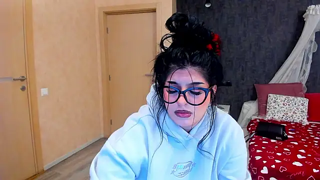 NayaNoirX online show from March 5, 2026, 7:21 pm