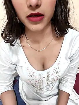 Yours-Zeenat online show from April 18, 2026, 7:40 pm