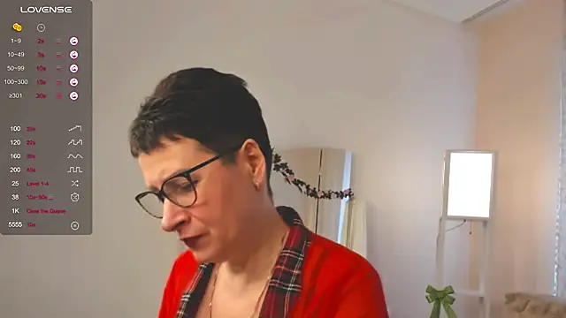 JennyMons online show from April 15, 2026, 8:43 am